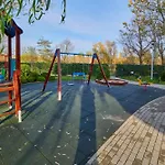 Comfortable Krakowska With Free Parking By Renters 公寓