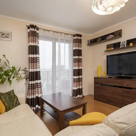 Comfortable Krakowska With Free Parking By Renters *