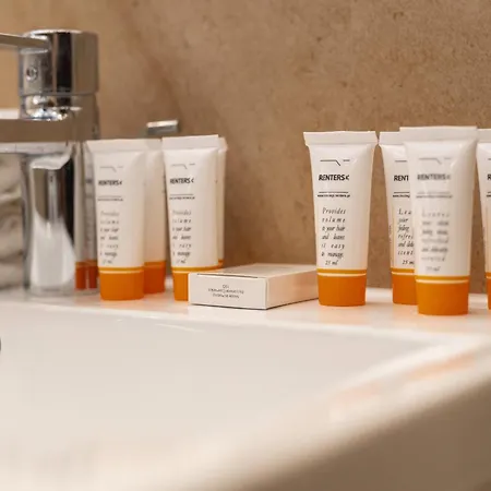 Apartment Comfortable Krakowska With Free Parking By Renters Wroclaw