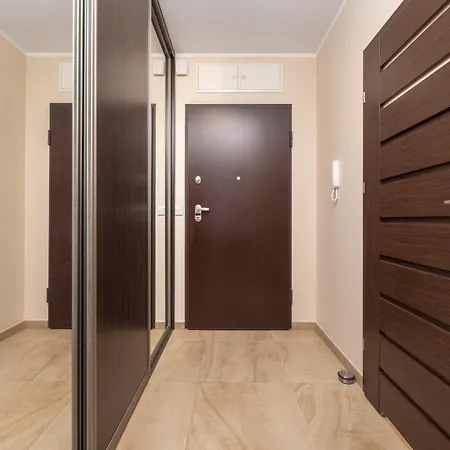 Comfortable Krakowska With Free Parking By Renters Wroclaw