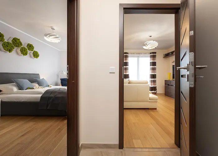 Comfortable Krakowska With Free Parking By Renters Wroclaw