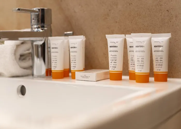 Apartment Comfortable Krakowska With Free Parking By Renters Wroclaw